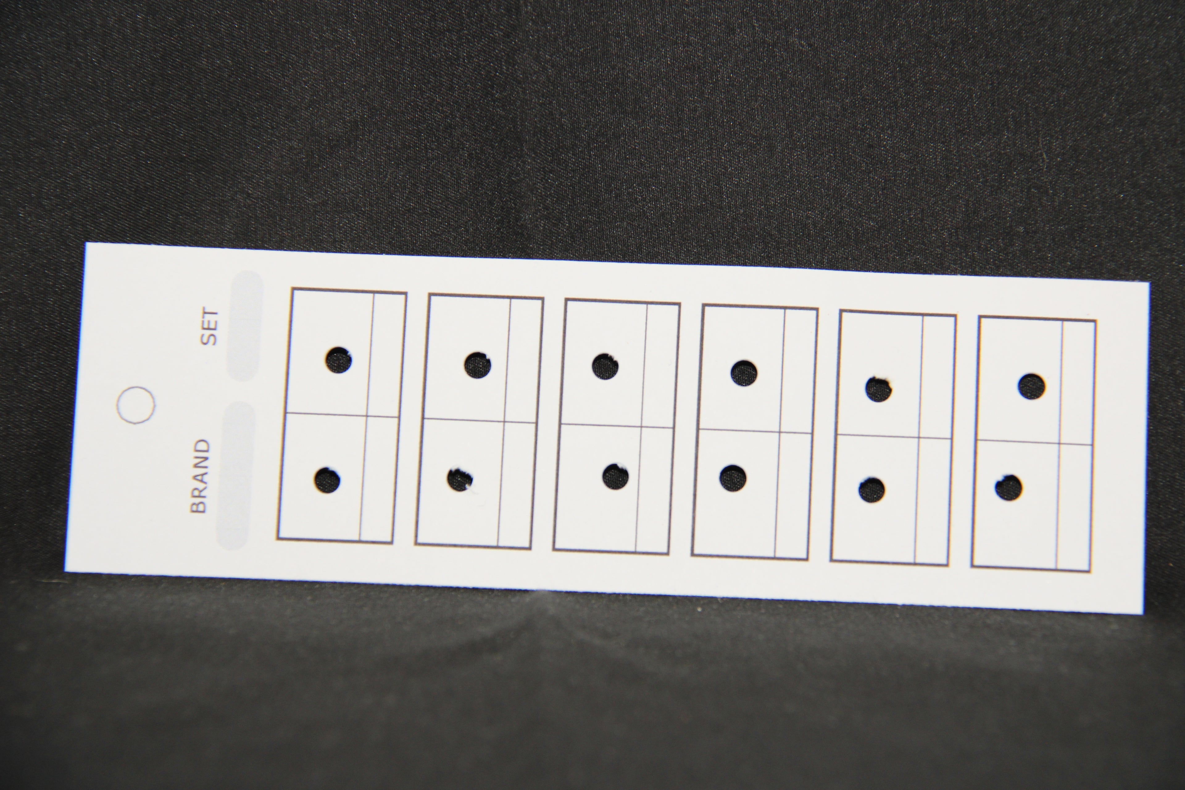 5 Kleurkaarten van 12 vierkanten